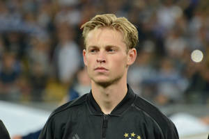 De Jong dementuje plotki o przejściu do PSG. "Nie podjąłem decyzji o transferze"