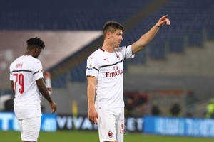 Piątek znów to zrobił! AC Milan pewnie pokonał Cagliari [WIDEO]