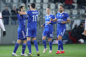 MULTILIGA Ekstraklasy: Legia sprawiła prezent rywalom. Piast Gliwice o kroczek od mistrzowskiego tytułu [RELACJA]