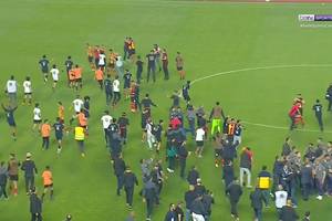 Skandal w finale Afrykańskiej Ligi Mistrzów. Drużyna zeszła z boiska po decyzji sędziego [WIDEO]