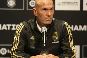 Zinedine Zidane skomentował gwizdy w kierunku Garetha Bale'a. "Kibice mogą robić, co chcą"