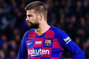 Gerard Pique znów zwyzywany przez kibiców Espanyolu. Wulgarna przyśpiewka o piłkarzu, Shakirze i ich synu