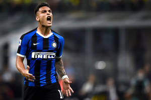 FC Barcelona z kolejną propozycją ws. Lautaro Martineza. Kibice wyśmiali ofertę "Blaugrany"