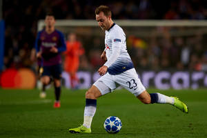 Inter Mediolan z nową ofertą za Christiana Eriksena. Tottenham jest nieugięty