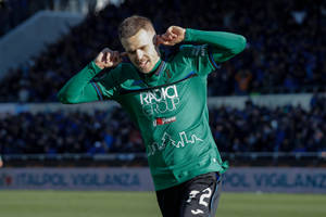 Szalony mecz w Turynie i hat-trick Josipa Ilicicia. Co za gol z połowy boiska! [WIDEO]