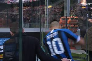 Lautaro Martinez nie wytrzymał. Gniewna reakcja piłkarza Interu wobec arbitra. "Idiotyczne zachowanie" [WIDEO]