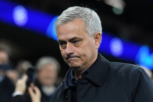 Dymitar Berbatow broni Jose Mourinho. "To niepotrzebna panika"