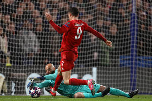 "Lewandowskiego stawiam wyżej od Ronaldo i Messiego". Polak najlepszym atakującym na świecie?
