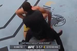 Krew, wypadające zęby i zwycięstwo 40-latka. Brutalny finał walki wieczoru na gali UFC [WIDEO]
