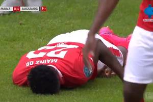 Dramatyczne sceny w Bundeslidze. Gdyby nie pomoc sędziego, mogłoby dojść do tragedii [WIDEO]