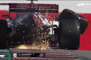 Valtteri Bottas wygrał Grand Prix Austrii. Kimi Raikkonen stracił oponę w czasie jazdy [WIDEO]