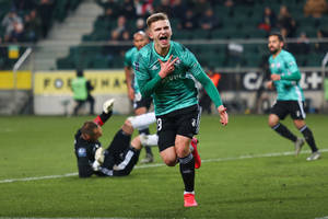 Młody napastnik Legii przedłużył kontrakt i udał się na wypożyczenie. Klub potwierdził transfer