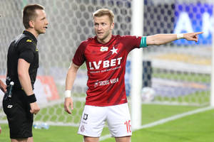 Tomasz Smokowski krytykuje izolację Jakuba Błaszczykowskiego. "Gra na pokaz. Tak nie dogramy żadnego sezonu"