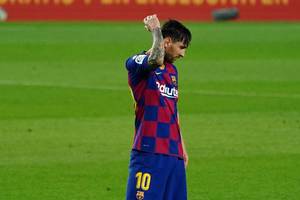 Ronald Koeman zabrał głos w debacie Messi-Ronaldo. Lepszego nie wybrał