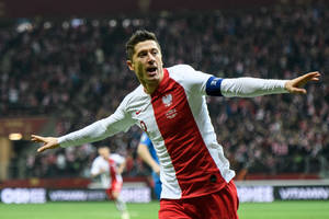 Tak Robert Lewandowski zareagował na hat-tricka Kamila Grosickiego. Brawa dla kolegi z zespołu [WIDEO]