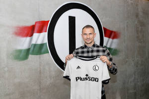 Legia Warszawa przedłużyła kontrakt z Arturem Jędrzejczykiem