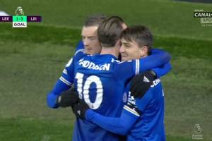 Jamie Vardy wypunktował Leeds United. Mateusz Klich sprokurował rzut karny [WIDEO]