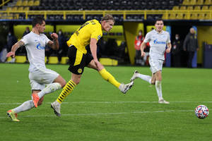 Media: Wielka transakcja z Haalandem w roli głównej? Zespół z Premier League studiuje opcję wymiany