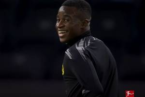 Pierwszy gol Moukoko w Bundeslidze! Talent Borussii Dortmund zapisał się w historii Bundesligi [WIDEO]