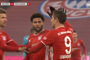 Dwa gole Roberta Lewandowskiego! Polski napastnik przekroczył magiczną granicę [WIDEO]