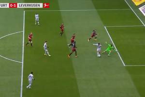 Cudowny gol dla Bayeru Leverkusen. Nadiem Amiri ośmieszył obrońcę i bramkarza Eintrachtu [WIDEO]