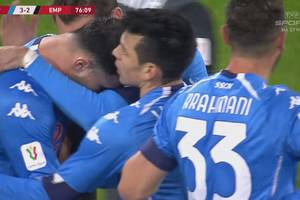 Napoli o krok bliżej obrony tytułu w Pucharze Włoch. Grał Piotr Zieliński, pech Szymona Żurkowskiego [WIDEO]