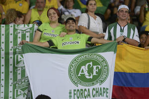 Niezniszczalni. Kilka lat po katastrofie lotniczej Chapecoense znów podnosi się z dna. To jest piękno futbolu