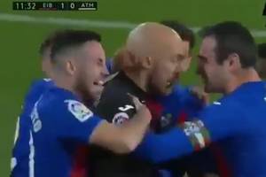 Sensacja w meczu Atletico! Bramkarz rywali pokonał Jana Oblaka. To nie wystarczyło do zwycięstwa [WIDEO]