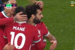 Cztery gole w hicie Premier League! Liverpool nie dał szans Tottenhamowi [WIDEO]
