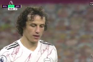 Świetna seria Arsenalu przerwana. "Kanonierzy" kończyli mecz w dziewiątkę, cudowny gol Moutinho [WIDEO]