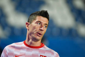 TOP10 najdroższych transferów w historii Ekstraklasy. “Lewy” zaraz wypadnie z rankingu, Lech zarabia najwięcej