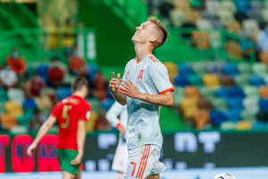 Dani Olmo potwierdził szaloną ofertę z FC Barcelony. Hiszpan wyjaśnił, dlaczego został w Lipsku