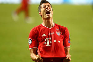 L'Equipe: Sensacyjna decyzja ws. Złotej Piłki! Robert Lewandowski z ogromnymi szansami na nagrodę!