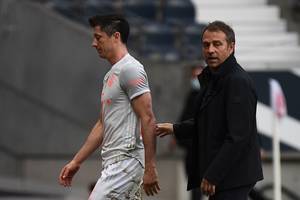 Francuzi wybrali piłkarza sezonu. Robert Lewandowski został zdeklasowany