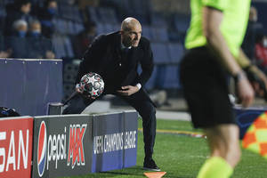 Samir Nasri widzi Zinedine'a Zidane'a w PSG. "Ma świetne relacje w Katarze"
