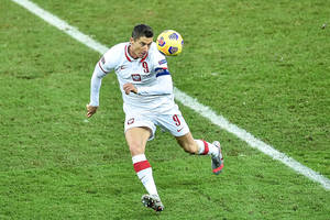 "Lewandowski w godzinę zarabia tyle, co nasi piłkarze miesięcznie". Legenda Andory o przepaści między kadrami