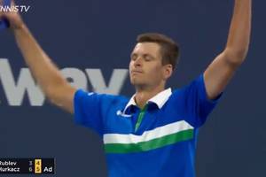 Ogromny sukces Huberta Hurkacza! Pokonał jednego z najlepszych graczy świata i zagra w finale w Miami [WIDEO]