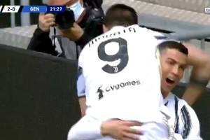 Dwa szybkie gole i pewna wygrana Juventusu z Genoą. Wojciech Szczęsny znów bez czystego konta [WIDEO]