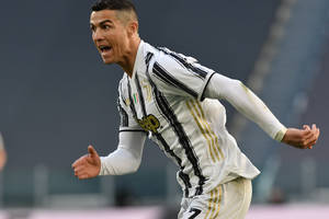Sfrustrowany Cristiano Ronaldo. "Był zły na Szczęsnego. Toksyczny nastrój zabrał ze sobą do szatni"