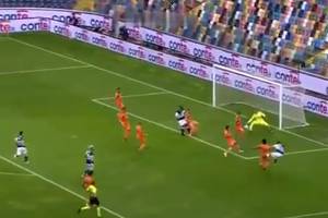 Juventus ośmieszony przy golu dla Udinese. Wojciech Szczęsny powinien zachować się lepiej [WIDEO]