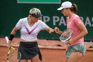 Świątek/Mattek-Sands - Begu/Podoroska - transmisja online z ćwierćfinału debla. Stream na żywo z Roland Garros