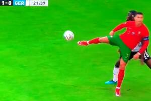 Fantastyczna sztuczka techniczna Ronaldo! Zabawił się z rywalem [WIDEO]