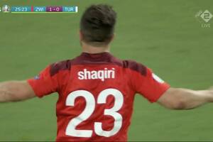 Przepiękny gol Shaqiriego na koniec rywalizacji w grupie! Szwajcaria pokonała fatalnych Turków [WIDEO]