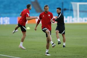 Paulo Sousa ujawnił, o czym rozmawiał z Grzegorzem Krychowiakiem. "Tego oczekujemy"