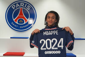 Brat Kyliana Mbappe podpisał kontrakt z PSG. "Elegancki pomocnik"
