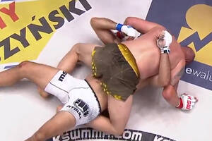 Kapitalny debiut w KSW! Polak wygrał przegraną walkę! [WIDEO]