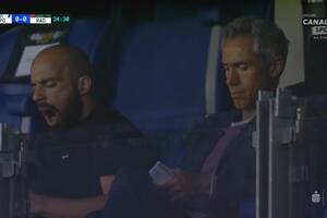 Paulo Sousa twittował, jego asystent ziewał. Tak Portugalczycy oglądali mecz Ekstraklasy