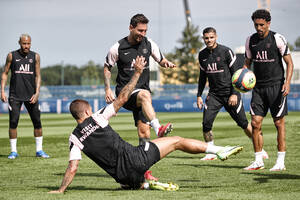 Leo Messi już po pierwszym treningu w PSG. Argentyńczyk spotkał się z nowymi kolegami z zespołu [WIDEO]