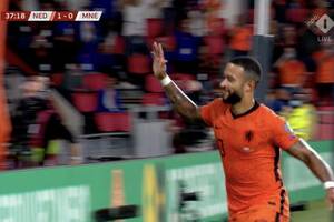 Męczarnie Duńczyków i pewny triumf reprezentacji Holandii! Popis Memphisa Depaya [WIDEO]