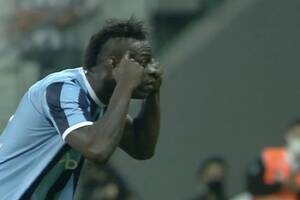 Tak Mario Balotelli cieszył się ze zdobytej bramki. Wymowny przekaz dla trenera przeciwników [WIDEO]